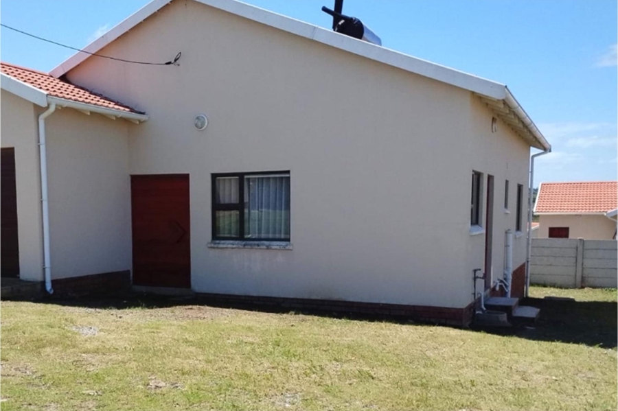 3 Bedroom Property for Sale in Cove Rock Eastern Cape